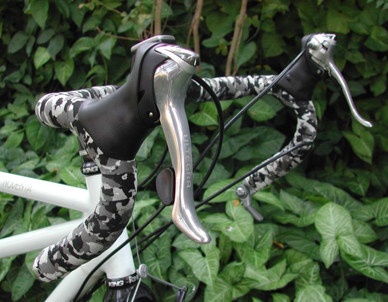 Shimano Ultegra shifters and Chris King Headset
